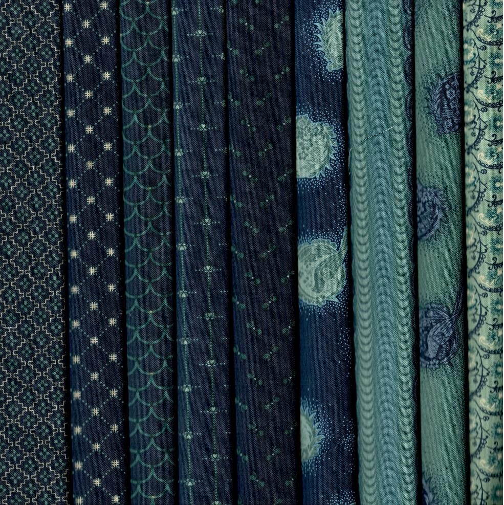 Willow Hollow Fabric Pack - 9 Fat Quarters