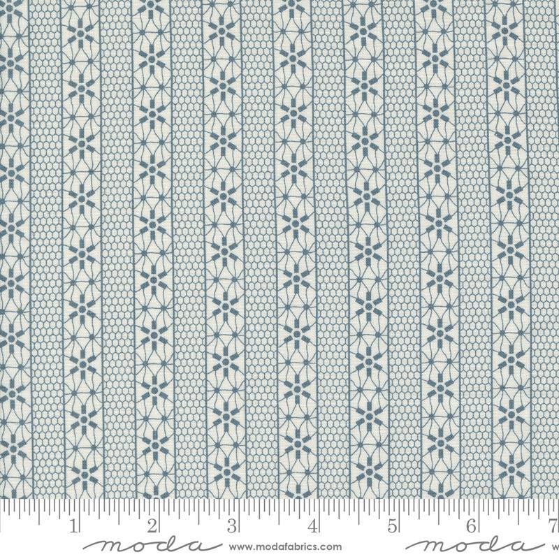 Snowman Gatherings IV White