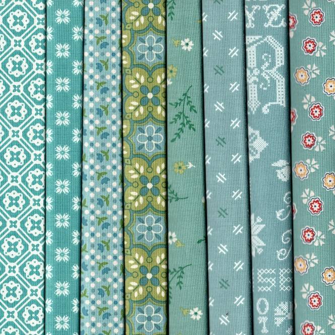 Lori Holt Fat-Quarters Fabric Pack - 8 Fat Quarters