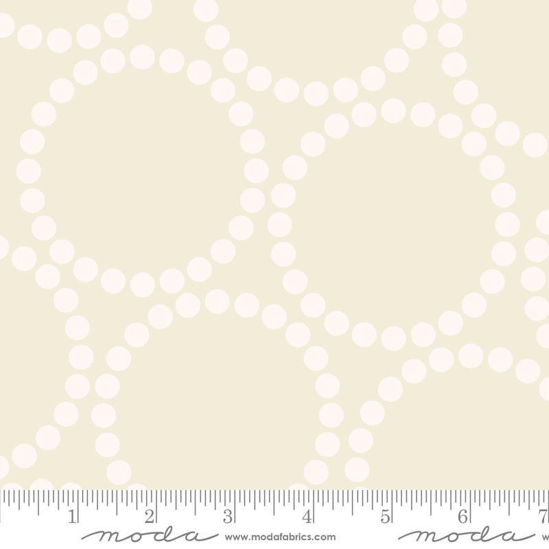 108 Pearl Bracelet Cream