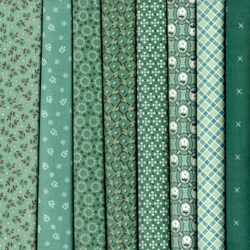Lori Holt Fat-Quarters Fabric Pack - 8 Fat Quarters