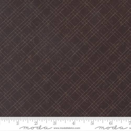 Quail Run Stitched Plaid Nest