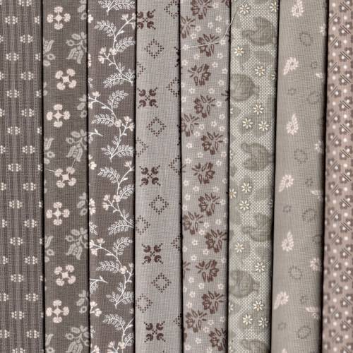 Lori Holt Fat-Quarters Fabric Pack - 8 Fat Quarters
