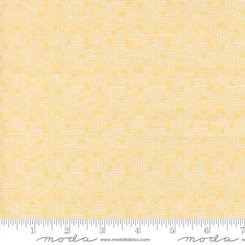 Gathered Bonbons Front Stoop - Butterscotch