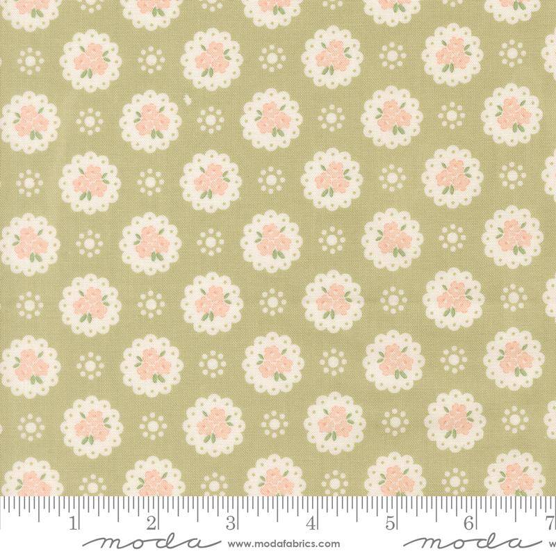 Handmade Sweetness Doily - Pear