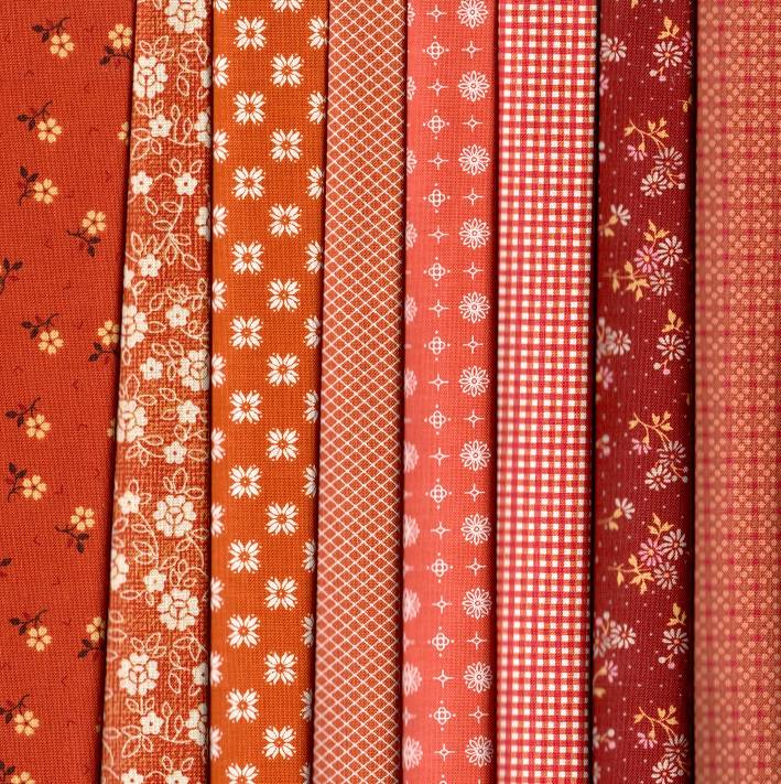 Lori Holt Fat-Quarters Fabric Pack - 8 Fat Quarters